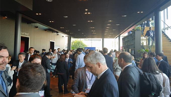 How to Achieve Significant Reduction in Intraoperative Bleeding and Postoperative Tumor Recurrence at the Same Time?